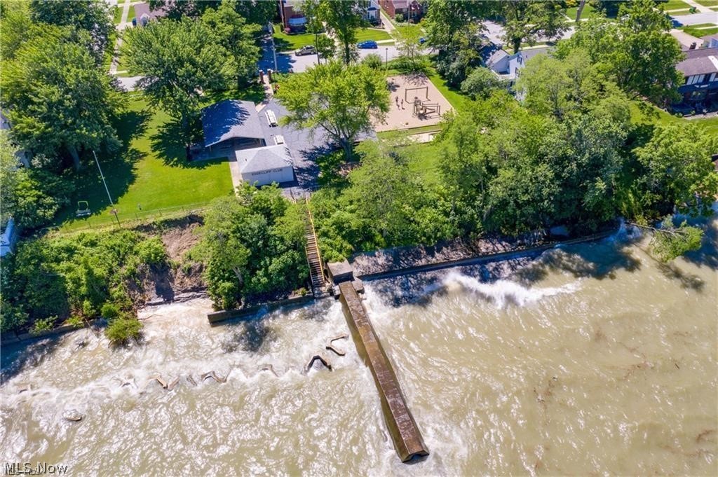 Utopia Bach 02 - Residential