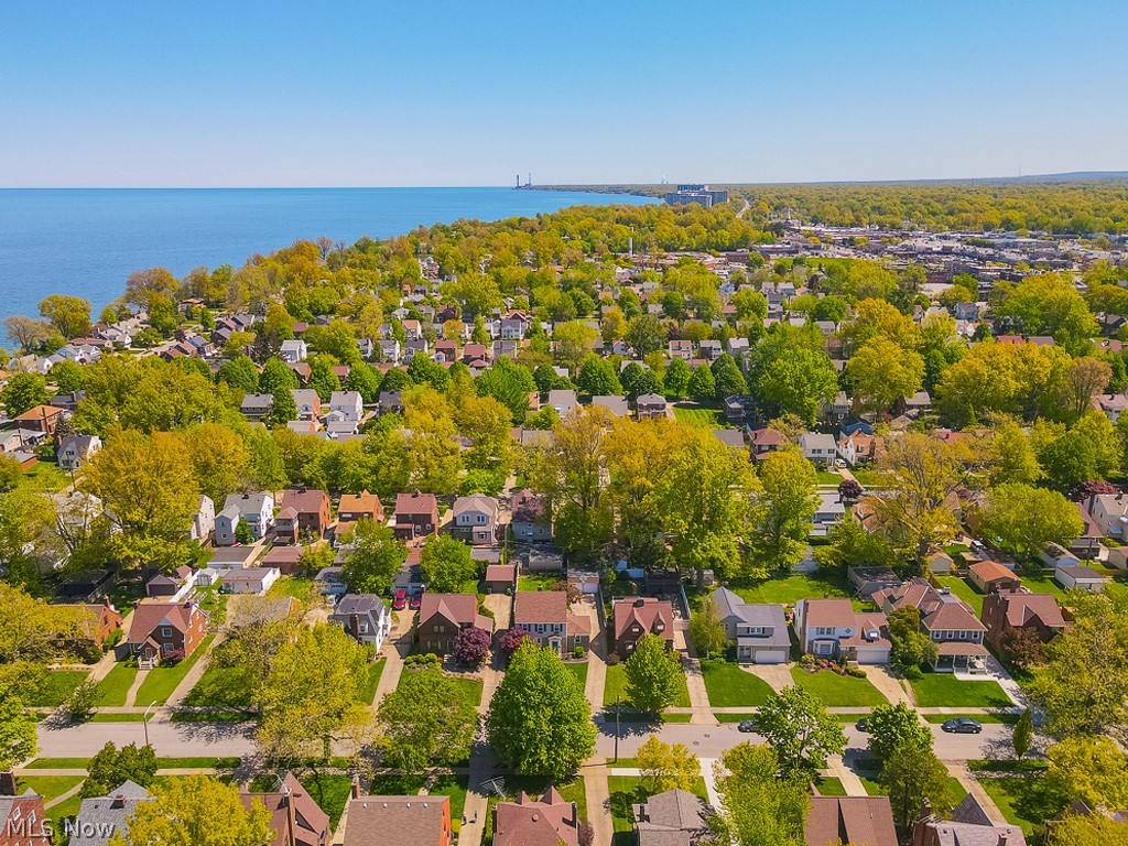 Utopia Bach 02 - Residential