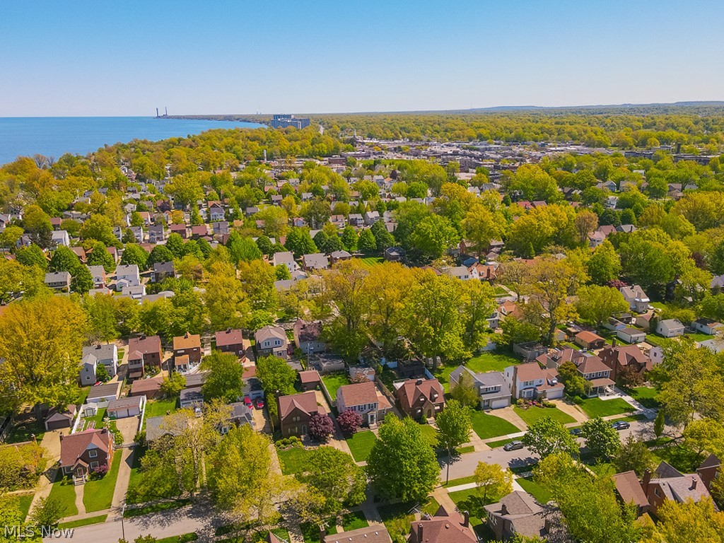 Utopia Bach 02 - Residential