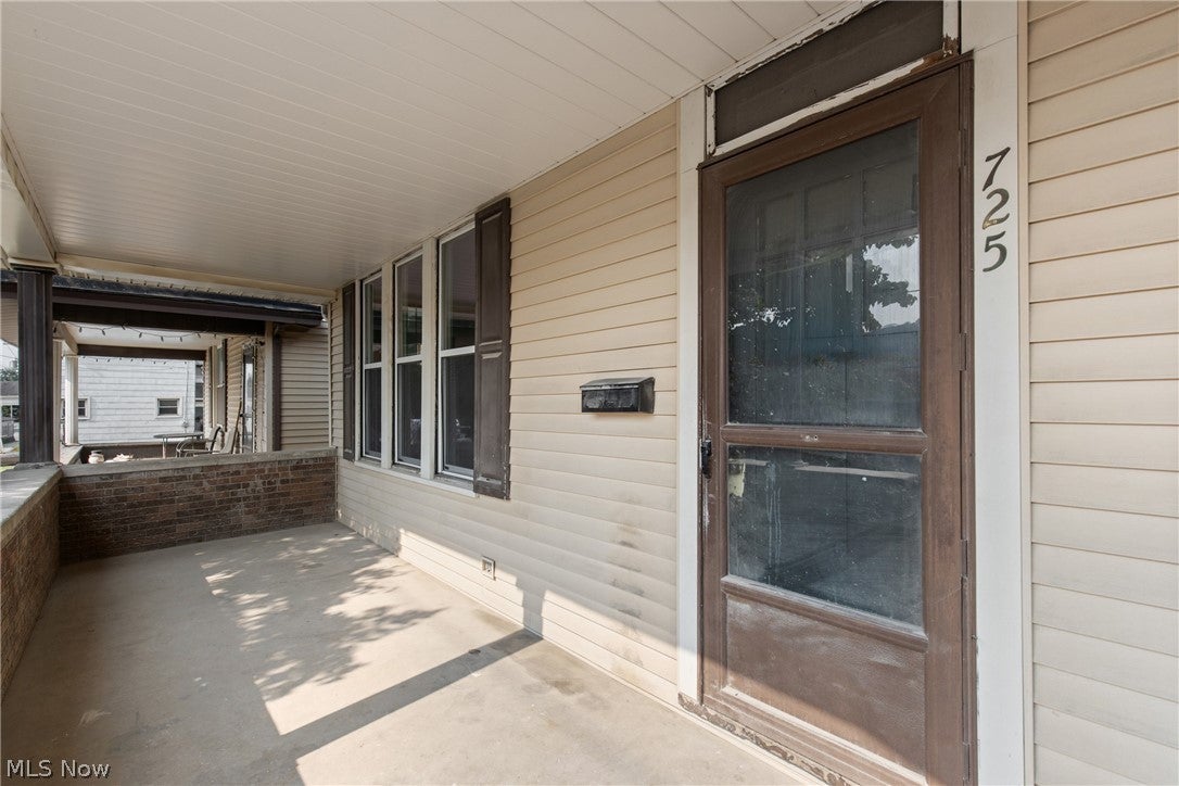 725 S 4th Street