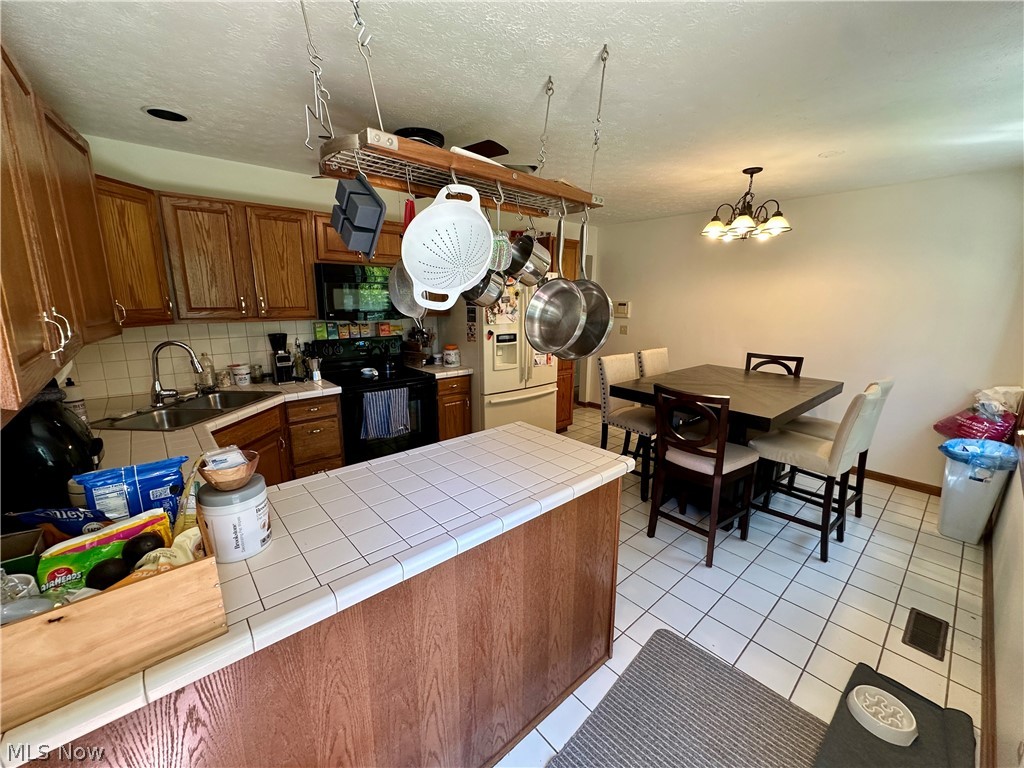 16492 Sunwood Oval