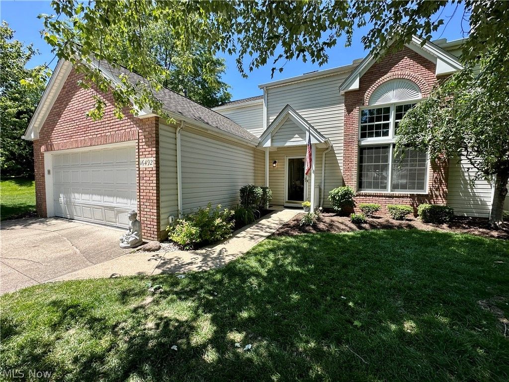 Photo of 16492 Sunwood Oval, Strongsville, OH 44136 (MLS # 5215770)