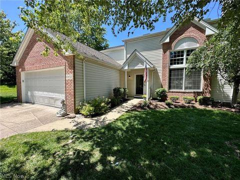 Homes For Sale - 16492 Sunwood Oval<br/> Cuyahoga County, Strongsville, OH 44136