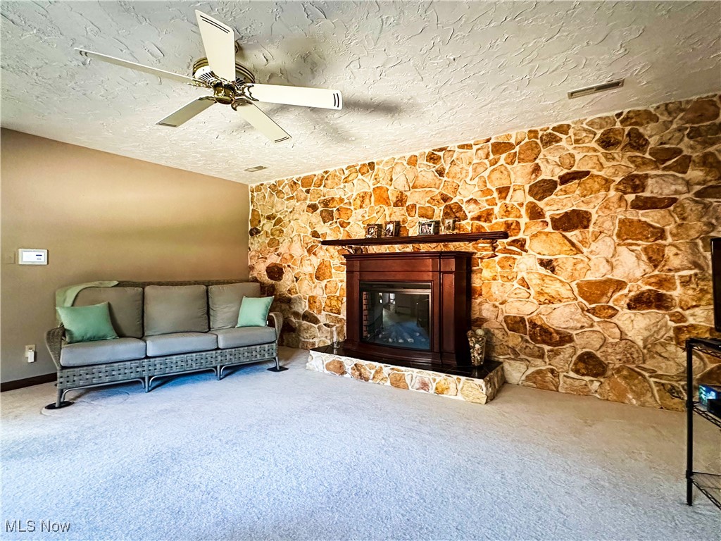 365 Sunset Drive, Brookfield, Ohio image 29
