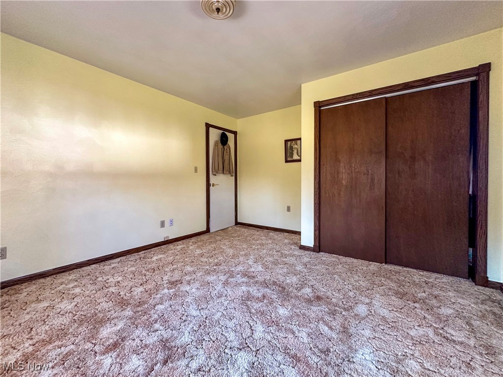 365 Sunset Drive, Brookfield, Ohio image 37