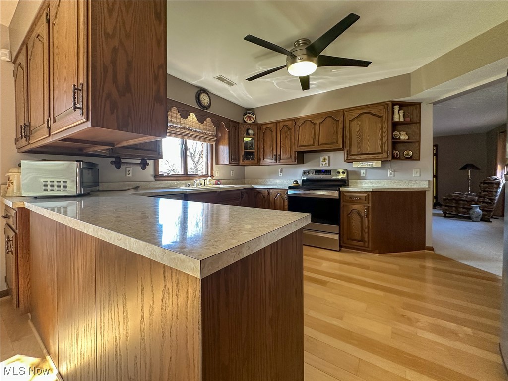 365 Sunset Drive, Brookfield, Ohio image 21