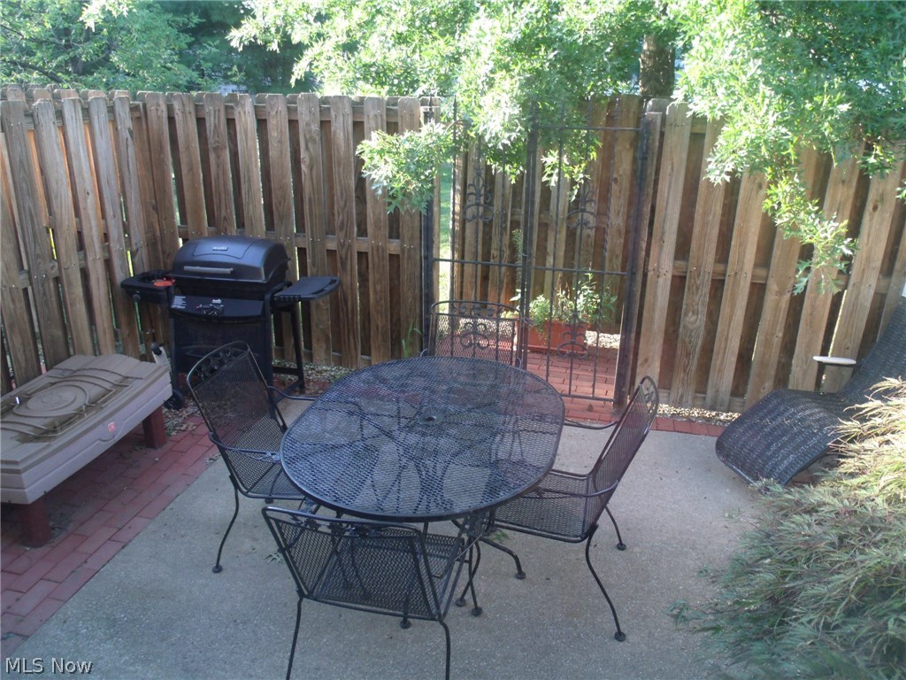 Maplecreek Townhouses - Residential