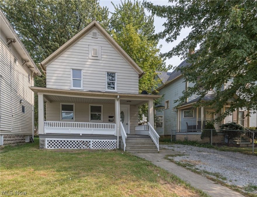 Attention Investors! This charming updated Elyria Duplex is the perfect place to call home & or to build your investment portfolio. This up & down Duplex boasts 2 bedrooms, 1 full bath,  laundry room on the lower level unit & two bedrooms & one full bath in the upper unit w/ separate laundry area in the basement. This duplex includes spacious living rooms with plush carpeting & fresh paint throughout. Both kitchens include cabinetry, quartz countertops, subway tile, & laminate flooring. Lovely front porch, fully fenced in backyard, & a full unfinished basement. Great for storage! America's Preferred Home Warranty included! Call today to see this great duplex!