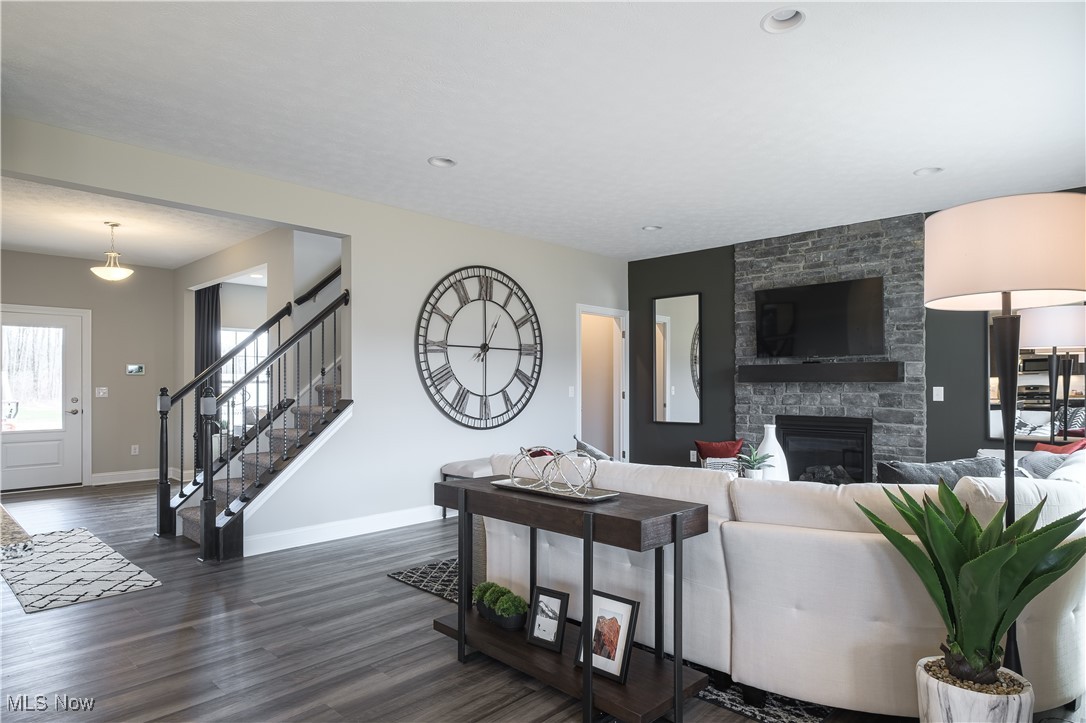 3389 Buckeye Trail, Uniontown, Ohio image 3