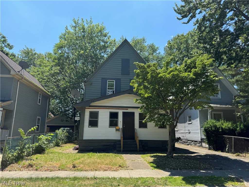 Turnkey Investment Property. This charming side-by-side duplex offers a smart investment opportunity in Cleveland near the Cultural Gardens in the St. Clair- Superior neighborhood. With both units already occupied, this property promises immediate rental income. Each unit boasts a spacious layout featuring 3 bedrooms and 1 bathroom, dining room, living room and kitchen, providing comfortable living spaces for tenants. New electric hot water tank was installed on 1134 side in May, 2024. New flooring was installed in both units upstairs and kitchens in 2021. Whether you're looking to expand your investment portfolio or start one anew, this duplex presents a solid foundation for your real estate endeavors. Schedule your showing today and seize the opportunity to add this income-generating property to your portfolio!