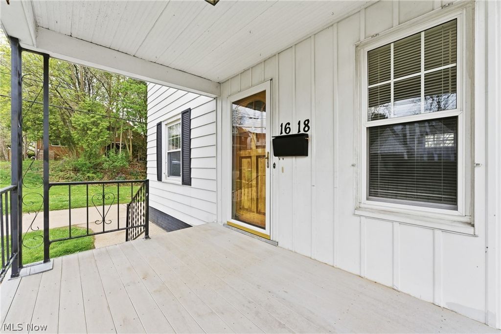 Photo of 1618 Hobart Avenue NE, Massillon, OH 44646 (MLS # 5201435)