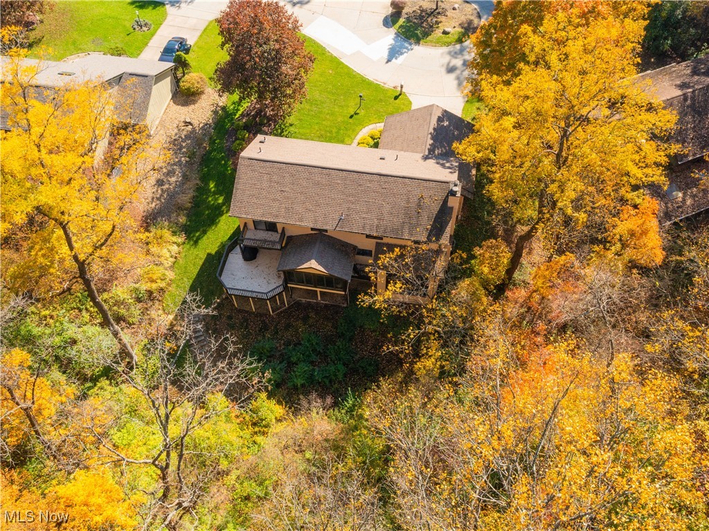 2440 Deepridge Circle, Akron, Ohio image 4