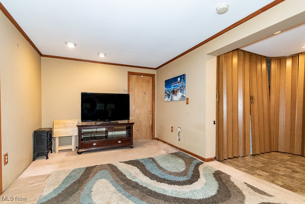 10932 Thwing Road, Chardon, Ohio image 10