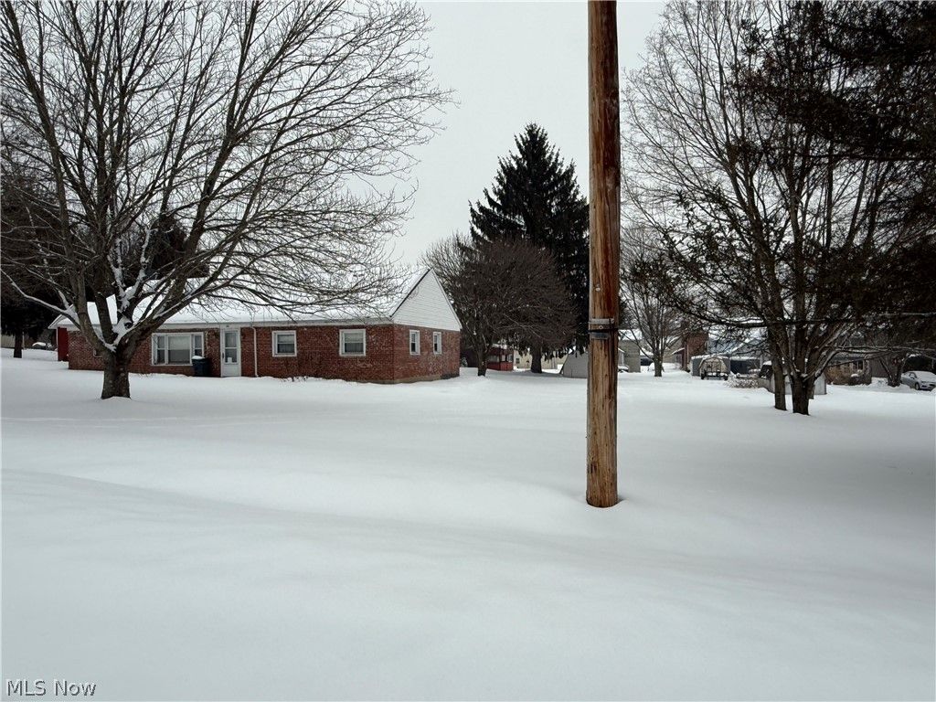 Photo of 35 Center Street, Leetonia, OH 44431 (MLS # 5186991)