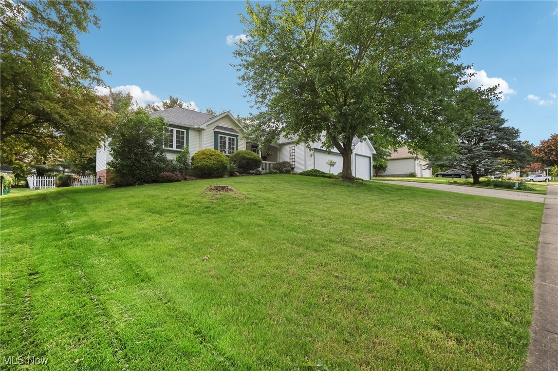 641 Bobwhite Trail, Akron, Ohio image 3