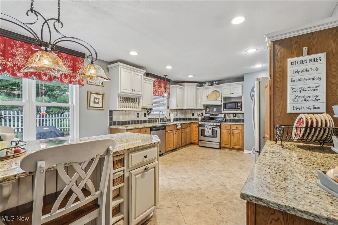 641 Bobwhite Trail, Akron, Ohio image 13