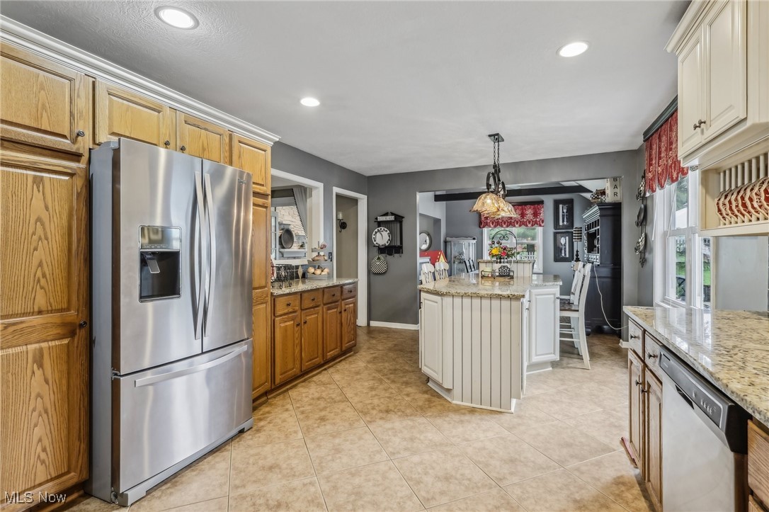 641 Bobwhite Trail, Akron, Ohio image 12