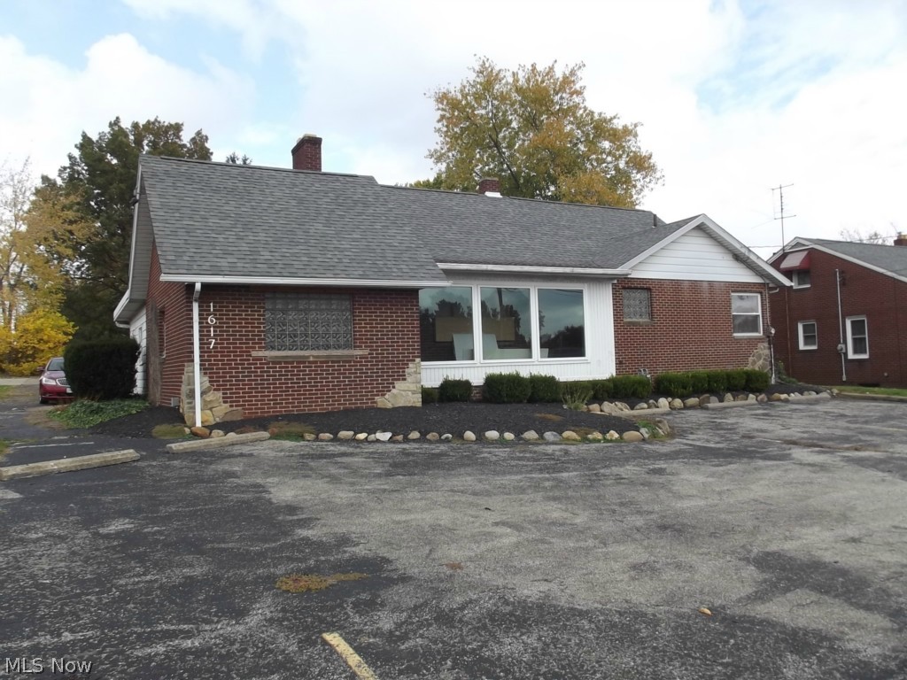 Good corner location. Excellent visibility. Parking at your door. Approx. 1680 Sq. Ft.