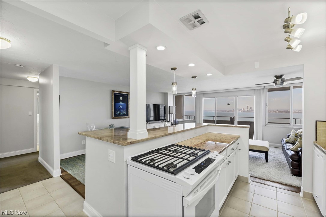 The Carlyle - Residential