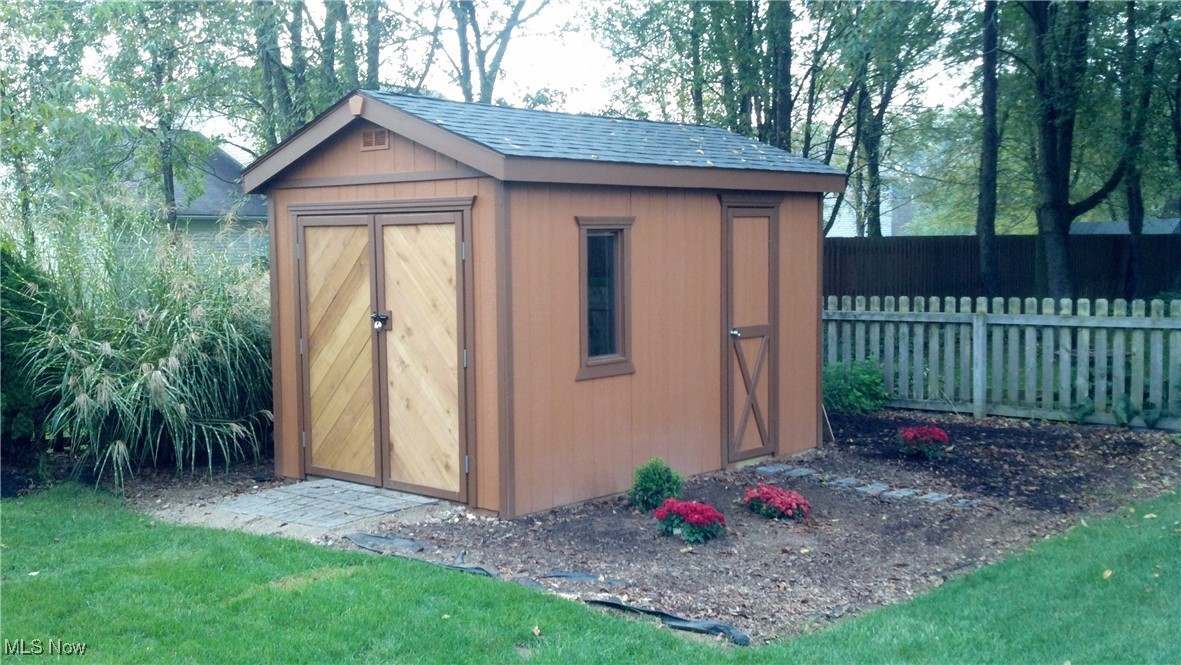2760 Anna Court, Green, Ohio image 18
