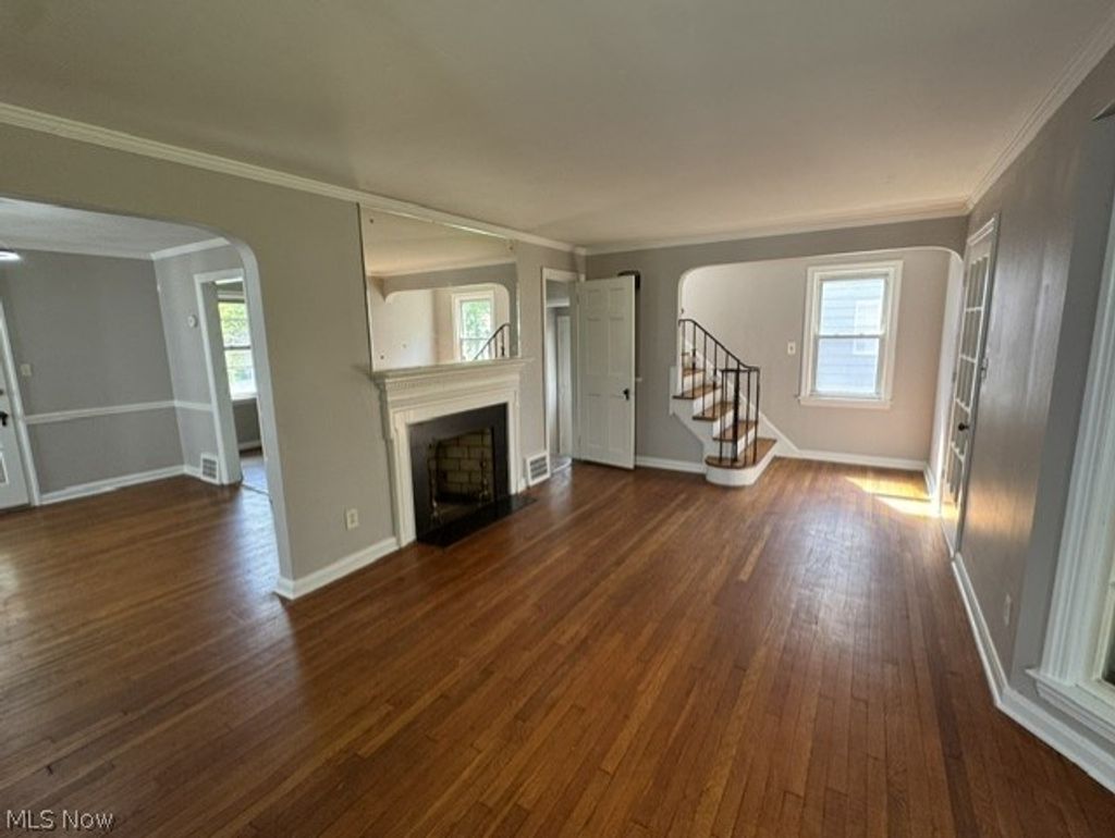 Photo of 3830 Berkeley Road, Cleveland Heights, OH 44118 (MLS # 5206725)