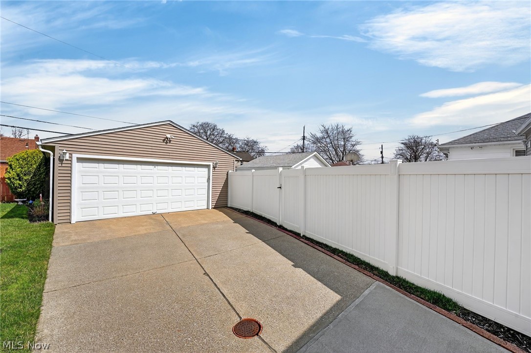 Ridgewood 02 - Residential