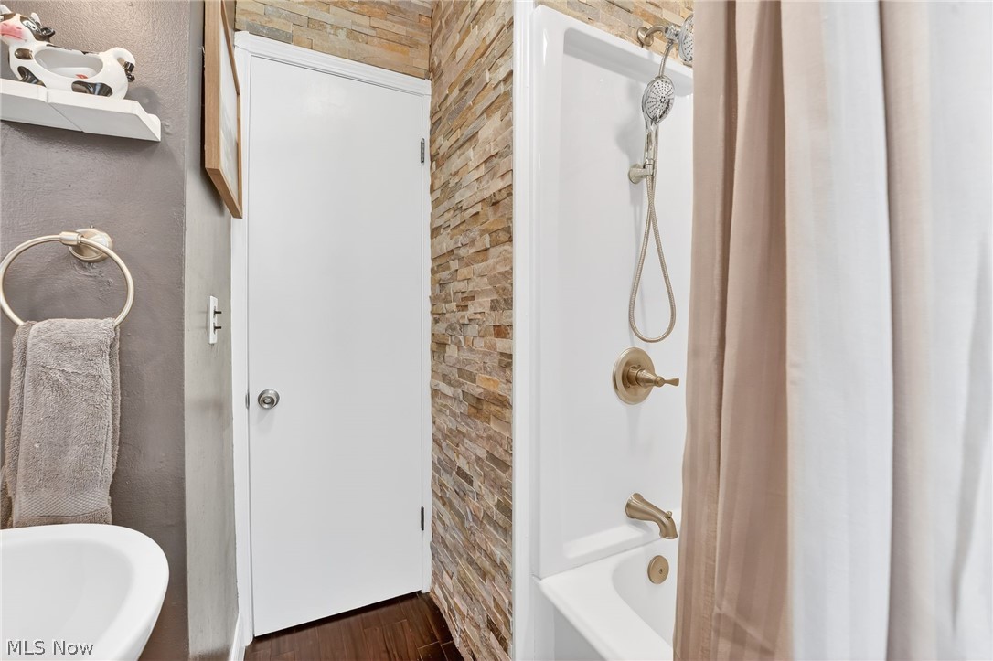 Ridgewood 02 - Residential