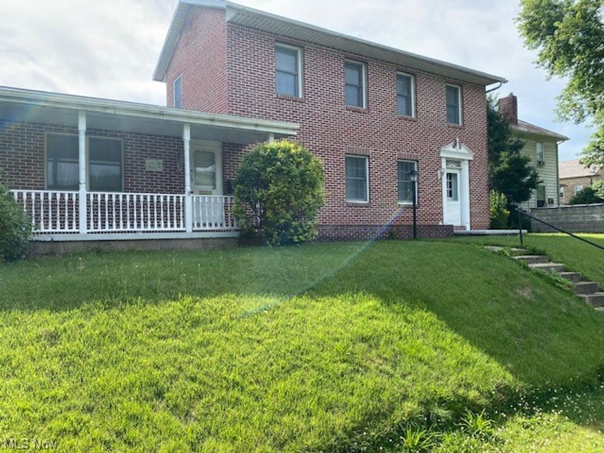 Completely furnished 5 bdrm. 2 bath home with recreational space, fully furnished.  Lots of space for all your friends and family.  Concrete driveway and 2 large attached garages.