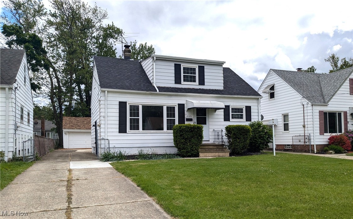 25370 Farringdon Avenue, Euclid, Ohio image 1