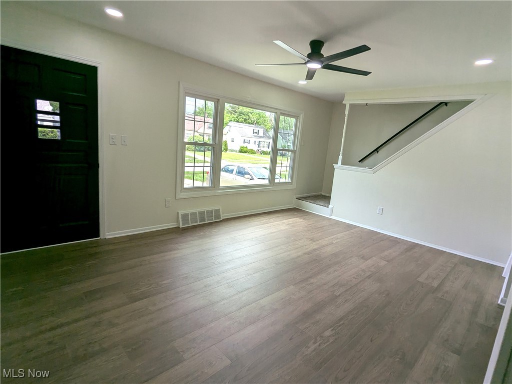 25370 Farringdon Avenue, Euclid, Ohio image 3
