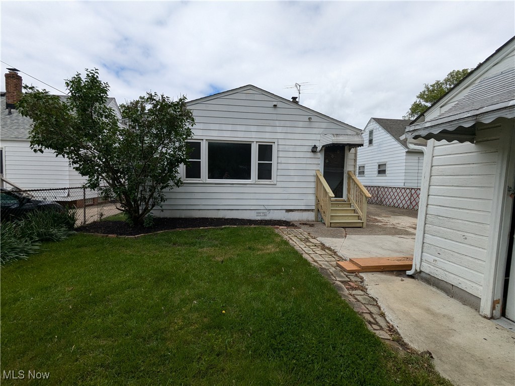 25370 Farringdon Avenue, Euclid, Ohio image 32