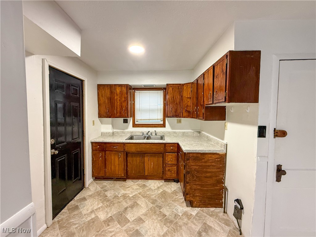 William T Sawyers Dolingwood A - Residential Lease