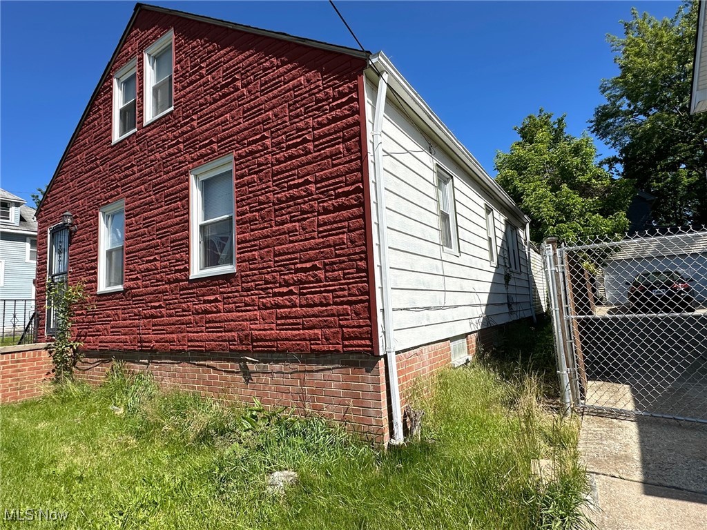 Caine Realty Cos Miles Corlet - Residential