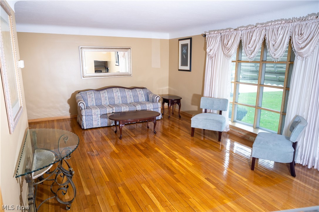 East Dawnwood Inc Skline Heights S - Residential