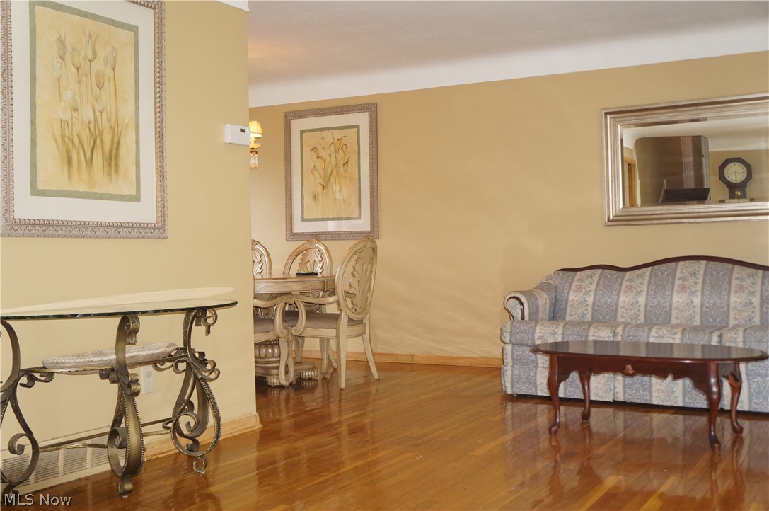 East Dawnwood Inc Skline Heights S - Residential