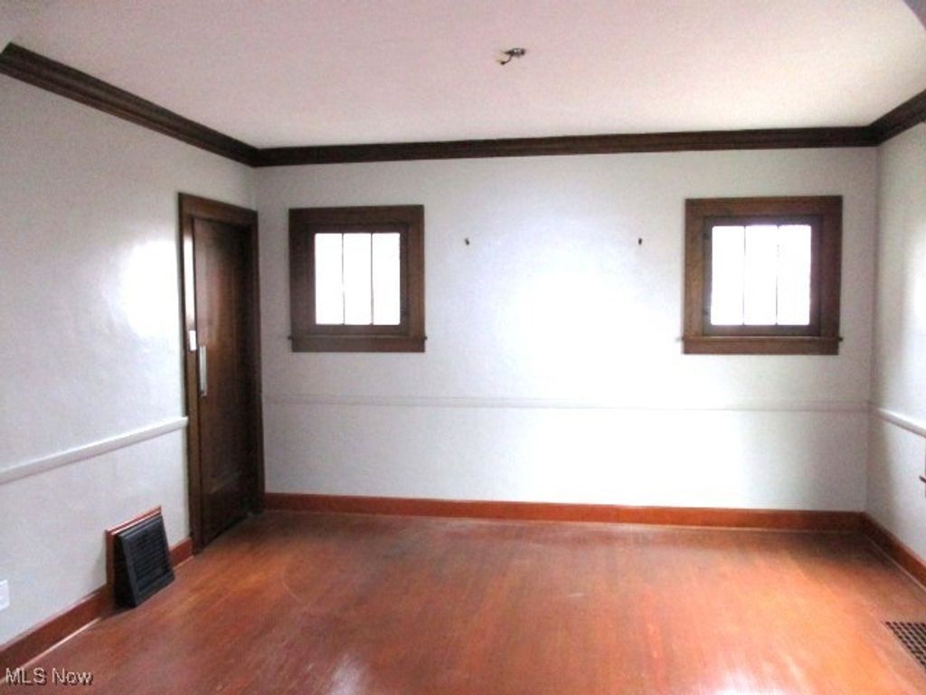 Photo of 280 Upland Avenue, Youngstown, OH 44504 (MLS # 5173998)