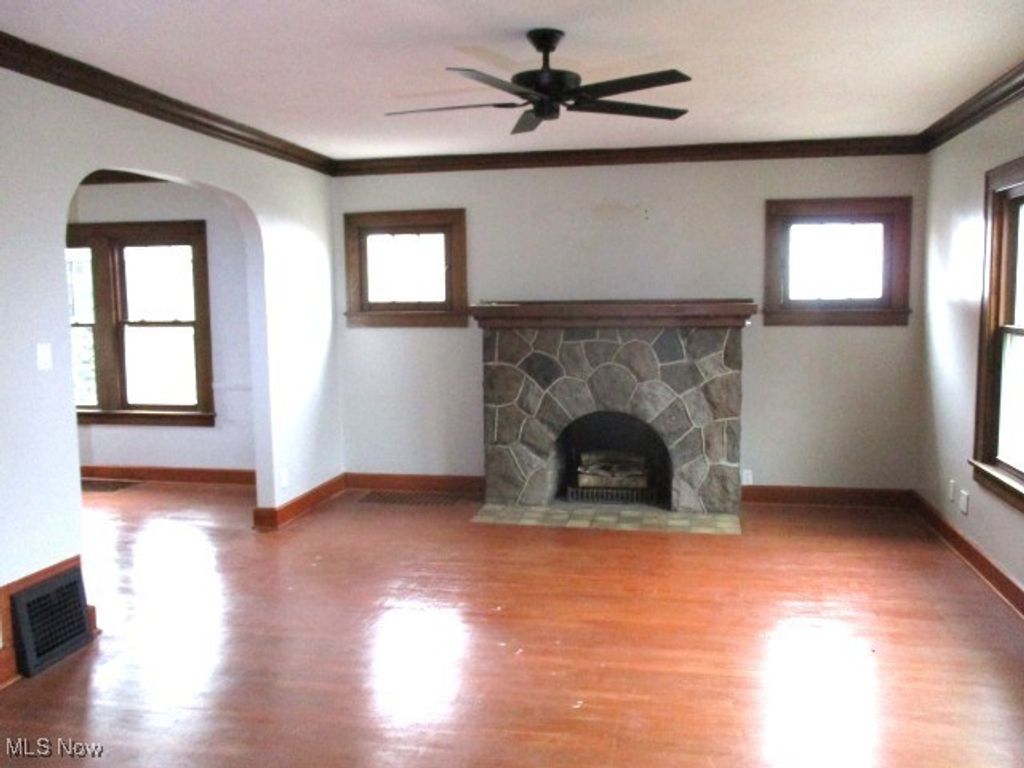 Photo of 280 Upland Avenue, Youngstown, OH 44504 (MLS # 5173998)