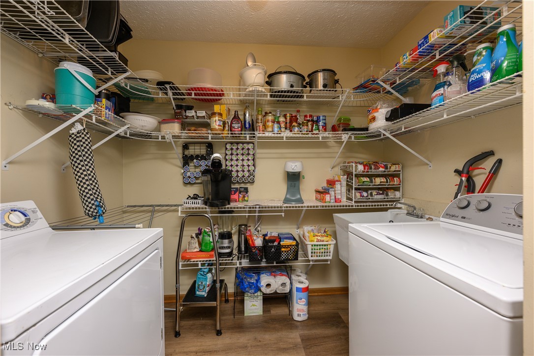 Cedarwood Condo - Residential