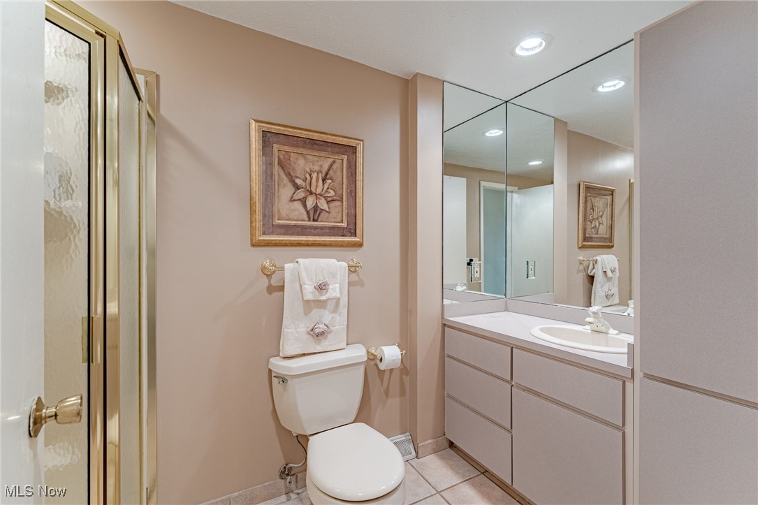 33373 Cromwell Drive, Solon, Ohio image 24