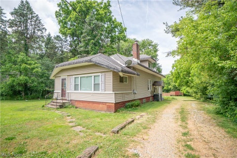 Homes For Sale - 522 Massillon Road<br/> Akron, OH 44306