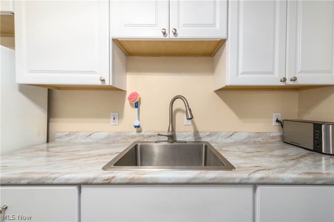 Carriage Hill Condo - Residential