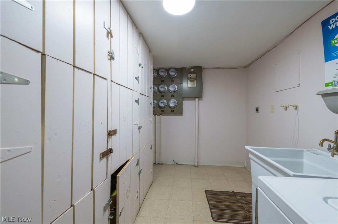 Carriage Hill Condo - Residential