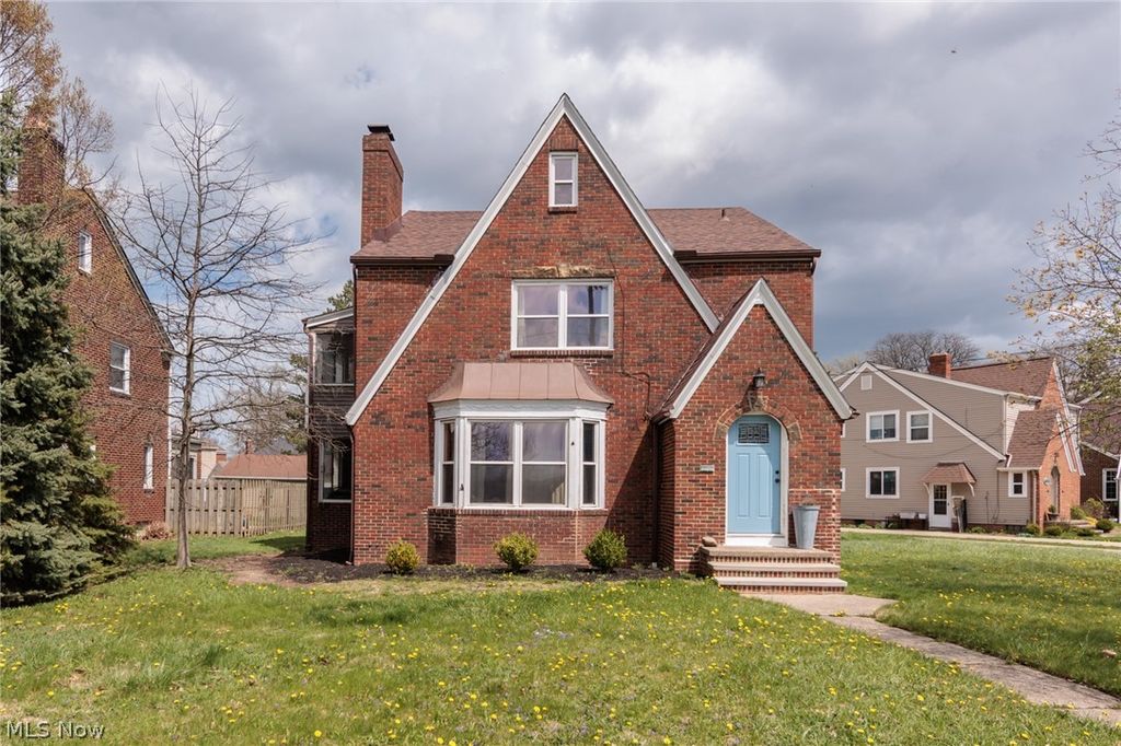 Photo of 3155 Rocky River Drive, Cleveland, OH 44111 (MLS # 5200899)