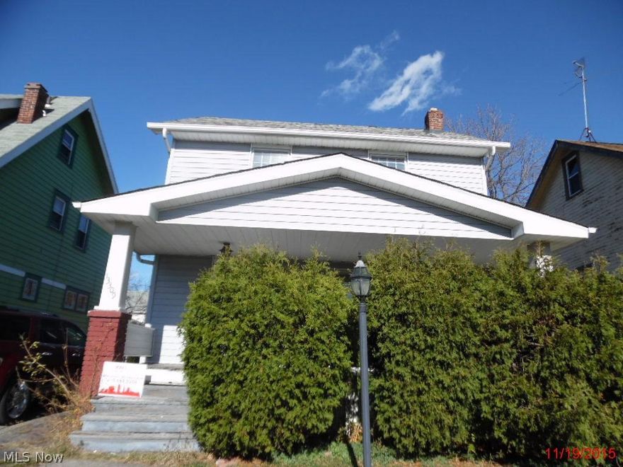 Nice 1,300 Sq Ft colonial with hardwoods and built-ins.  Large front porch and 2 smaller back porches up & down.  Needs some work.