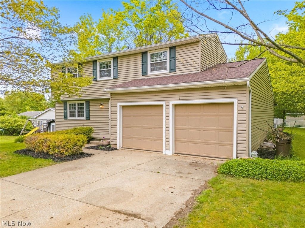 Photo of 4501 Chatwood Drive, Stow, OH 44224 (MLS # 5209844)