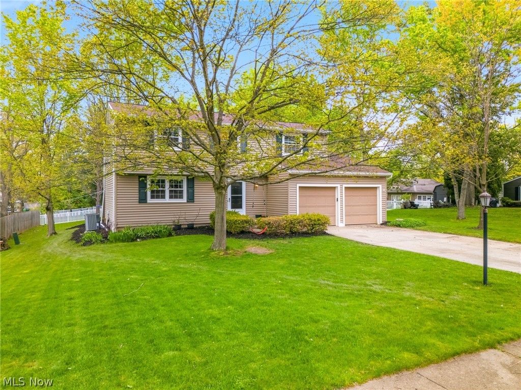 Photo of 4501 Chatwood Drive, Stow, OH 44224 (MLS # 5209844)