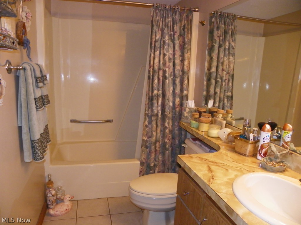 Snug Harbor Condo - Residential