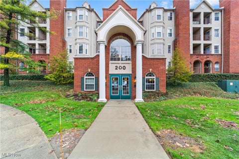 Photo for 200 Fox Hollow 106