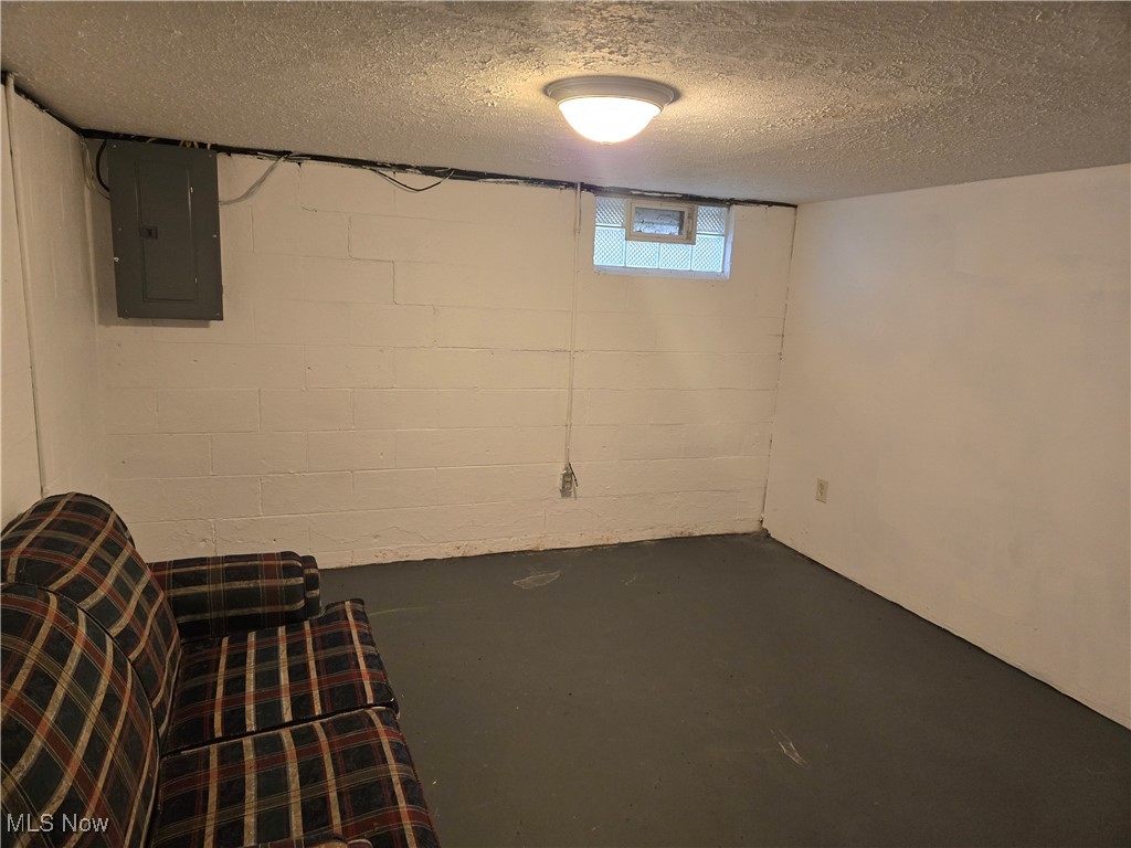321 Boston Avenue, Elyria, Ohio image 14