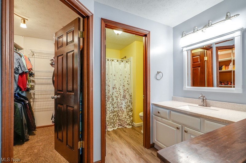 Hunters Crk 03 - Residential